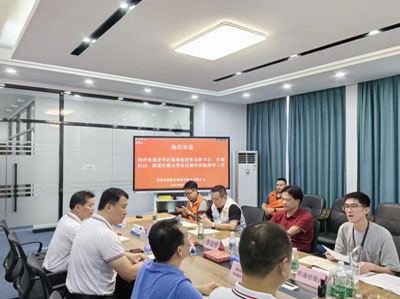 歡迎龍華區(qū)福城街道及丹湖社區(qū)領(lǐng)導蒞臨我司指導工作